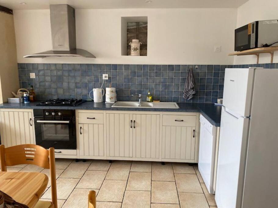 Maison De Ville Tres Calme Sées Екстериор снимка